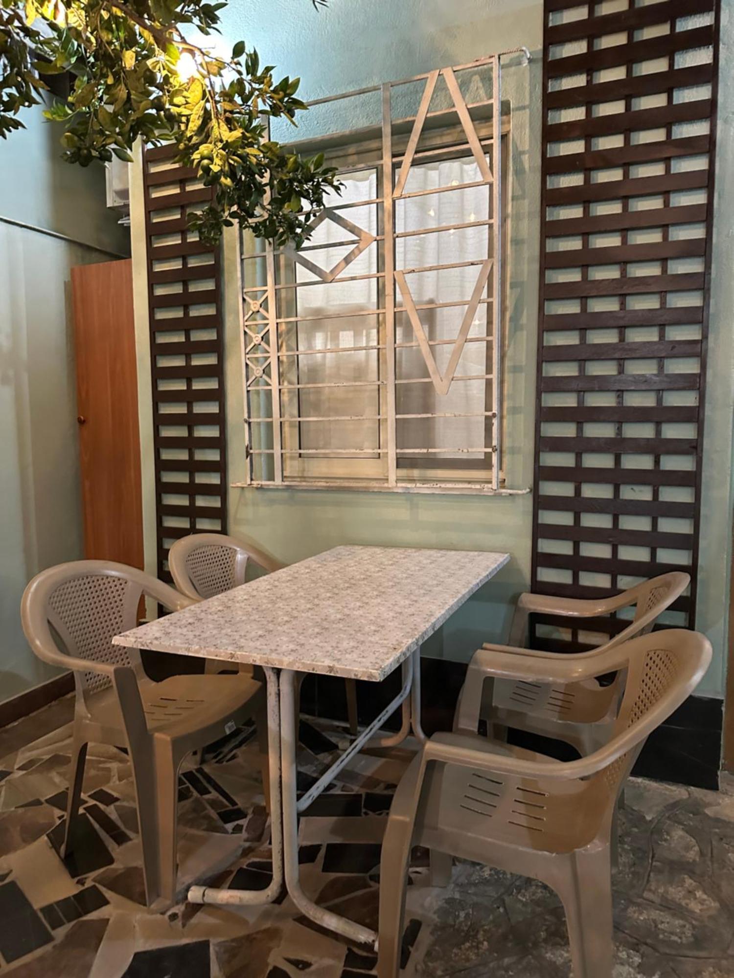 Tirana Lemon Breeze Hostel Exterior foto