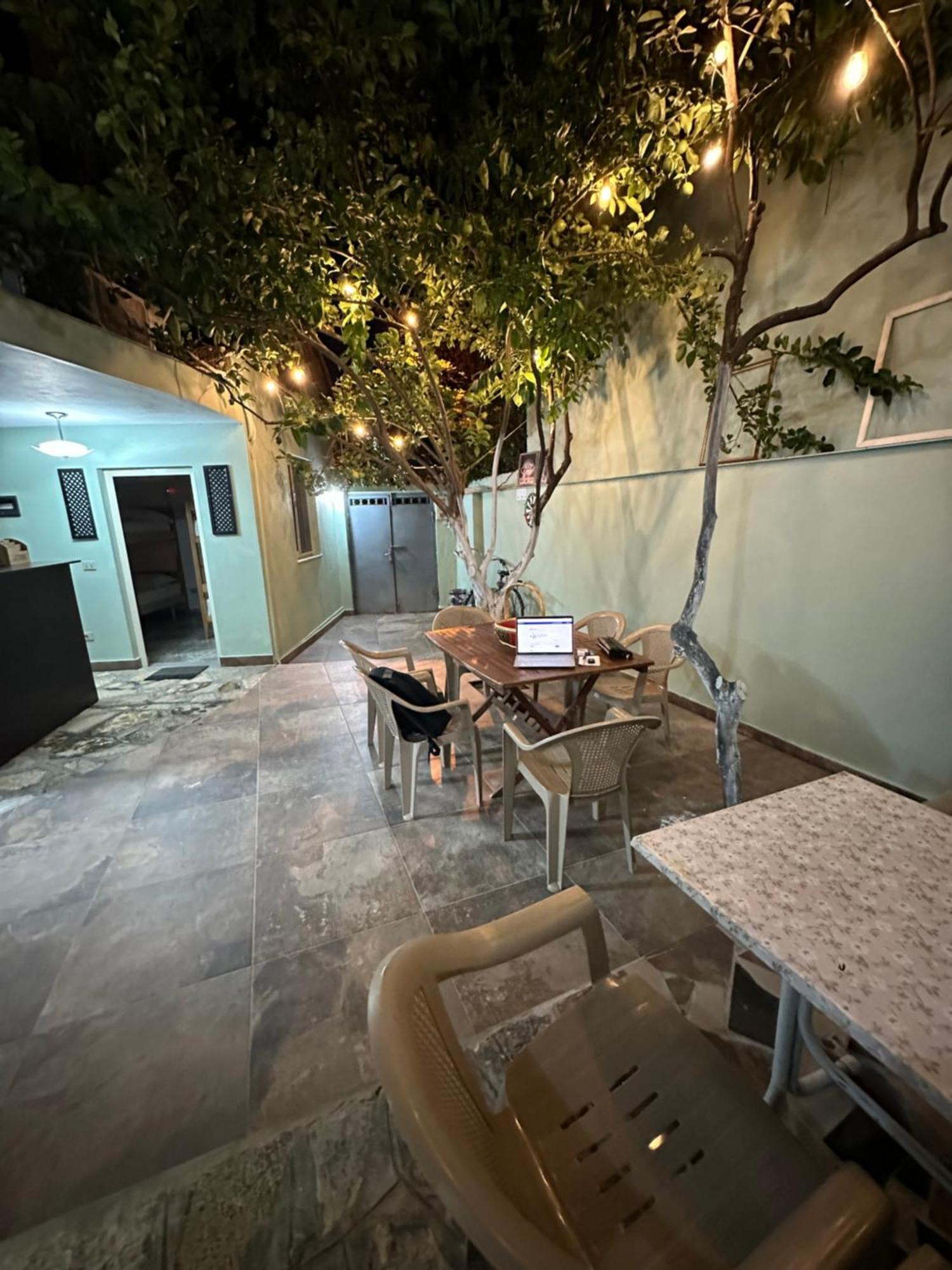 Tirana Lemon Breeze Hostel Exterior foto