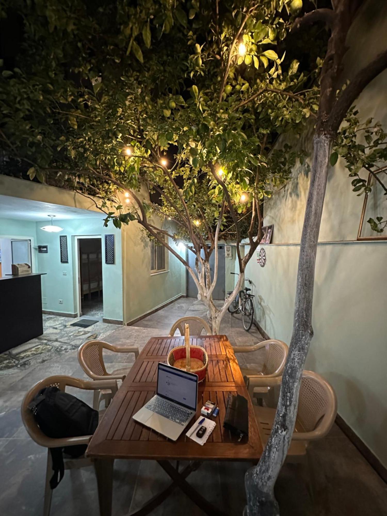 Tirana Lemon Breeze Hostel Exterior foto