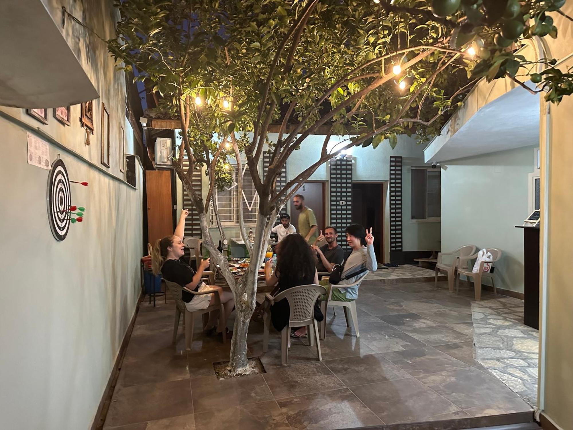 Tirana Lemon Breeze Hostel Exterior foto